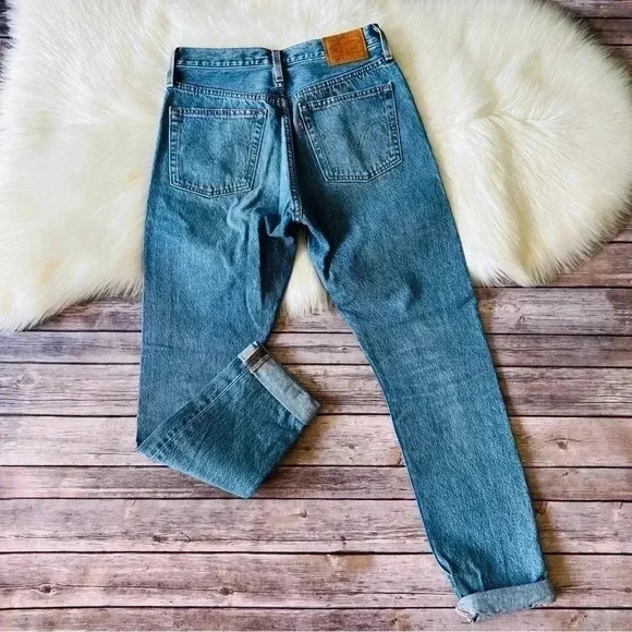 New Levi’s 501 Skinny Jeans Distressed Sz 26 - Picture 9 of 10